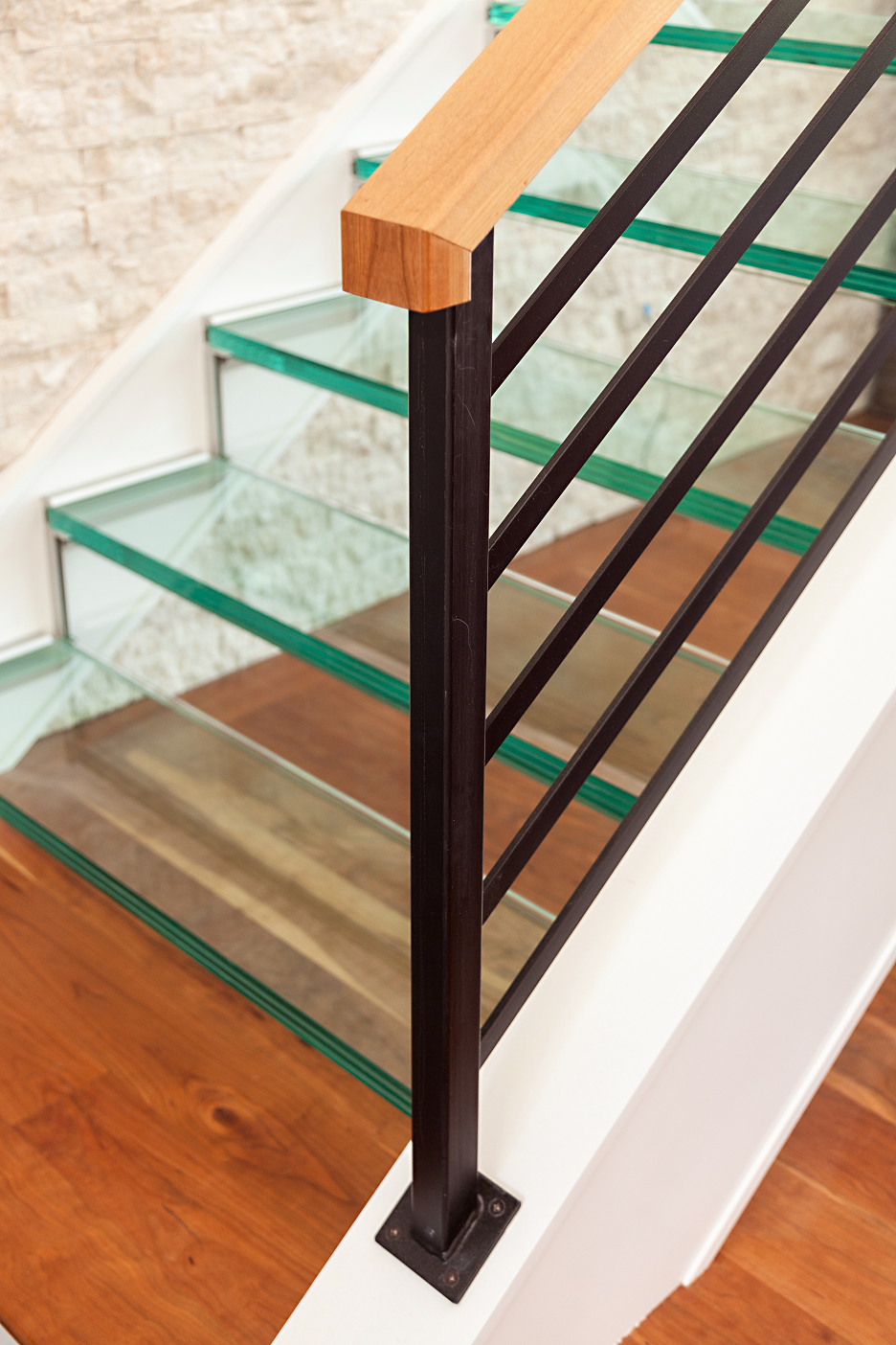 clear-stair-treads